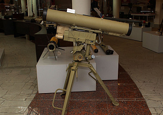 Реальный ПТУР 9M133, экспонируемый в Тульском оружейном музее.